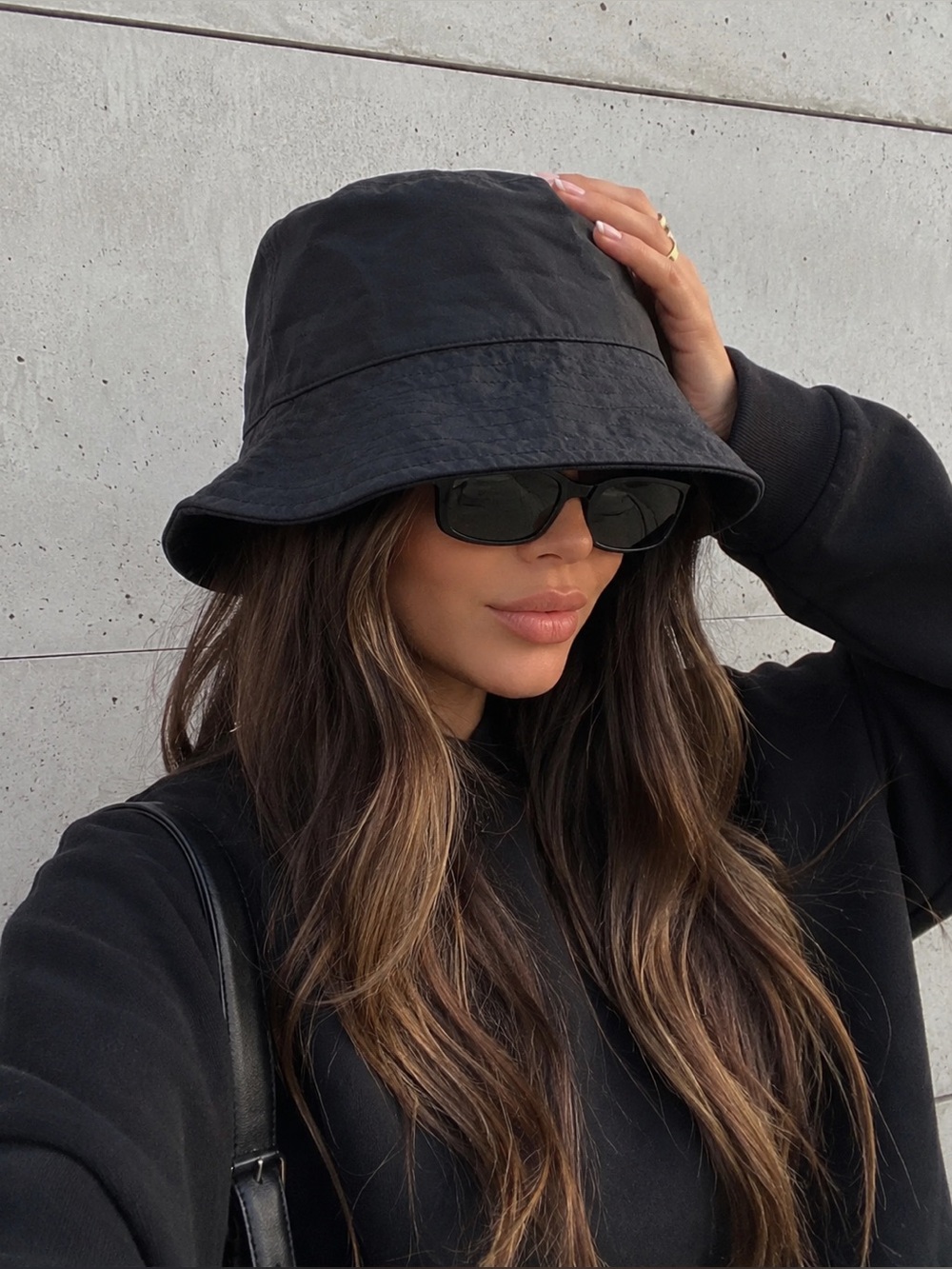 H&M - Black bucket Hat